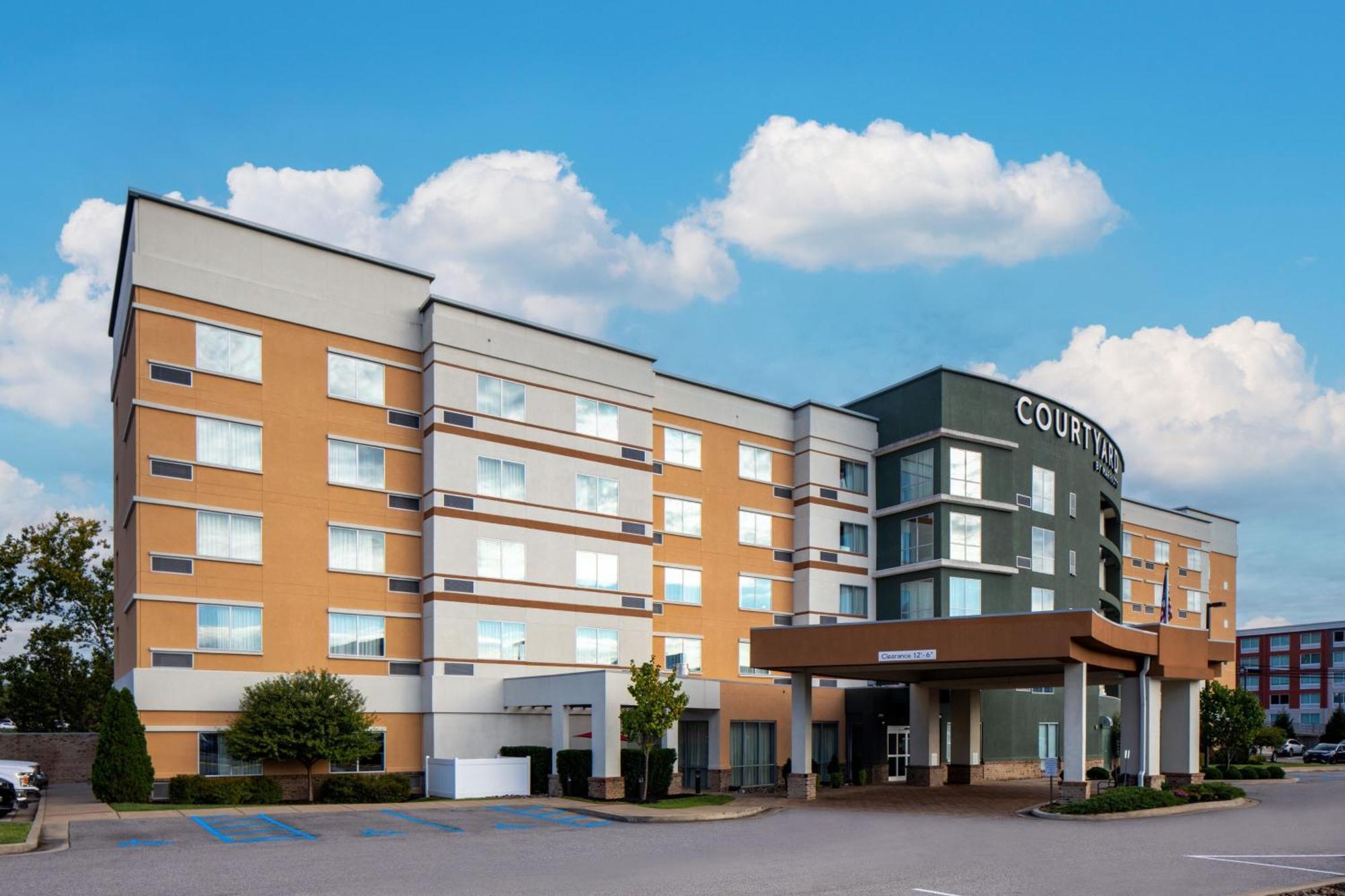Courtyard By Marriott Charleston Downtown/Civic Center Hotel Buitenkant foto
