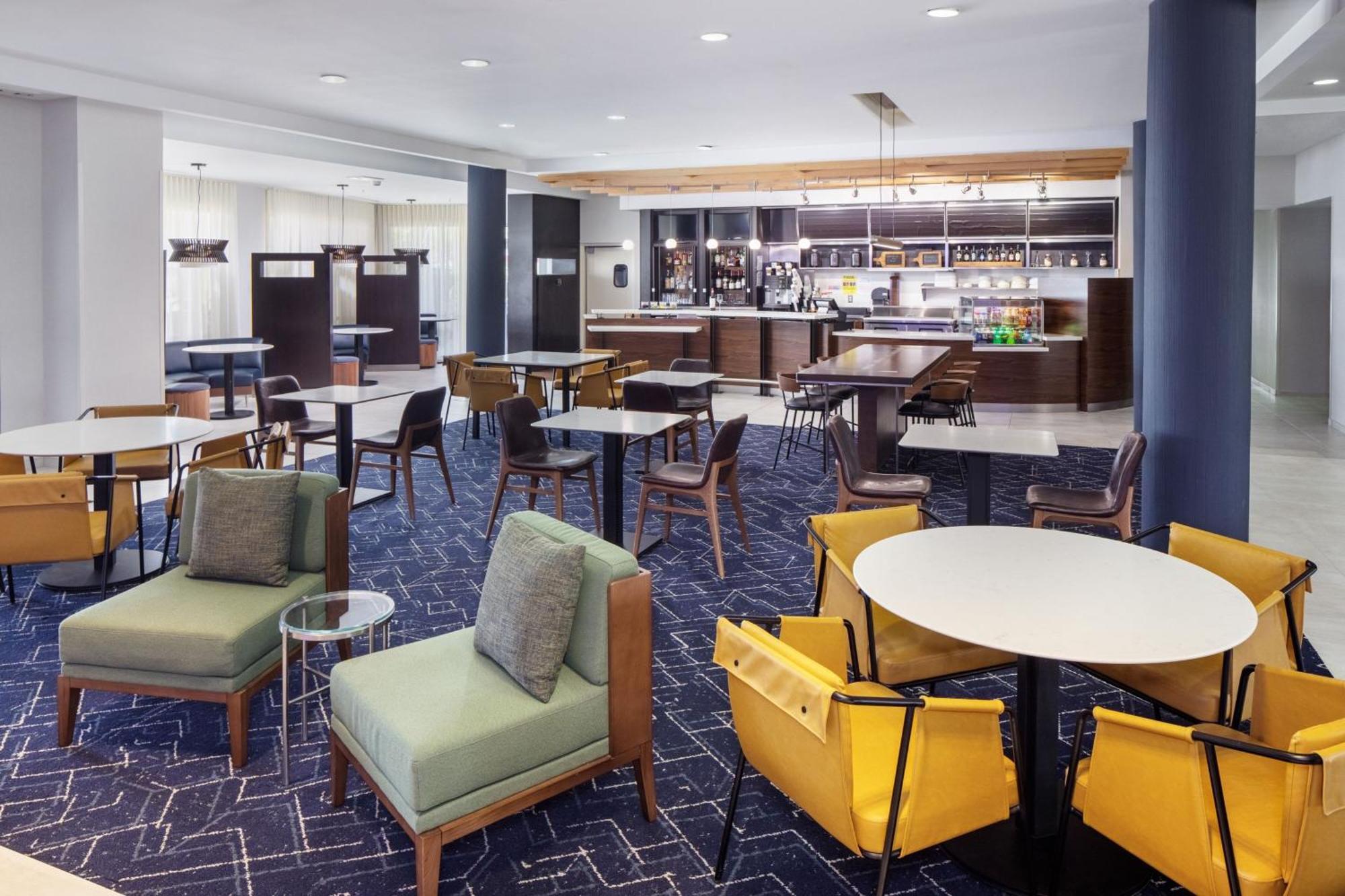 Courtyard By Marriott Charleston Downtown/Civic Center Hotel Buitenkant foto