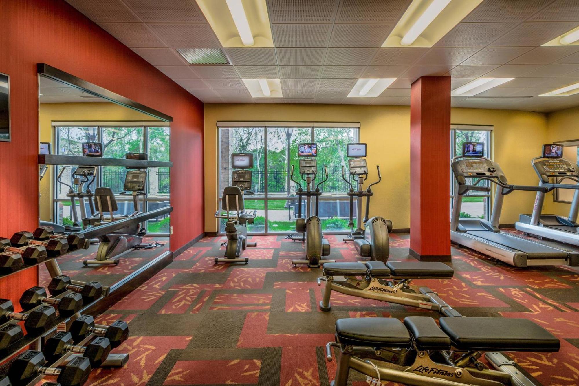 Courtyard By Marriott Charleston Downtown/Civic Center Hotel Buitenkant foto