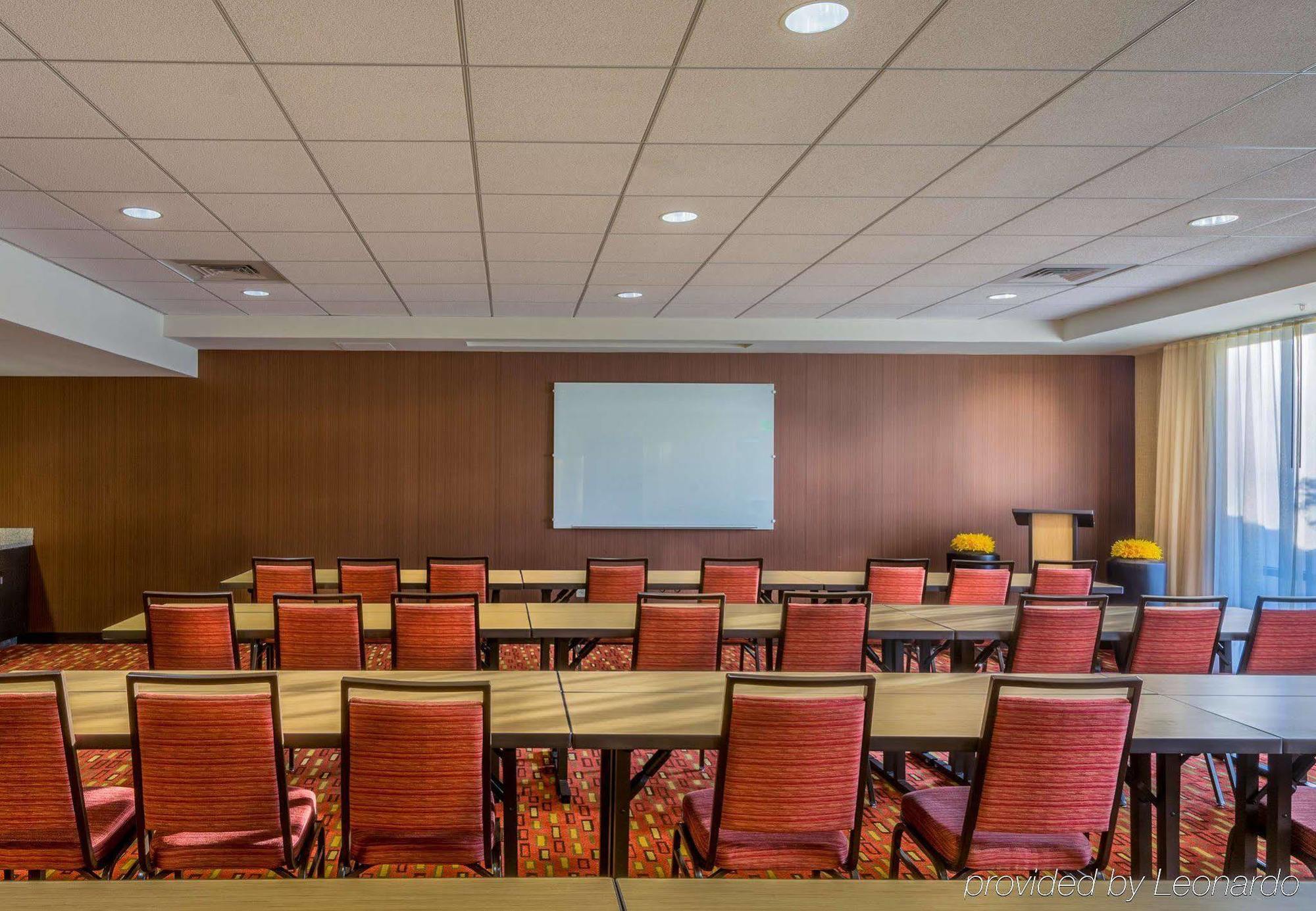 Courtyard By Marriott Charleston Downtown/Civic Center Hotel Buitenkant foto